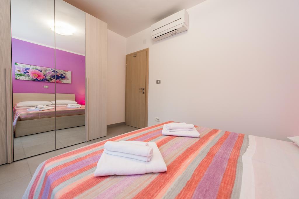 Blue Sky Apartments Rogoznica  Exterior foto